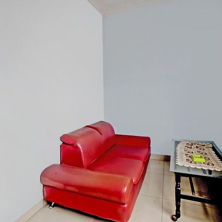 Oyo 90922 Gurusinga Guesthouse Medan Eksteriør bilde