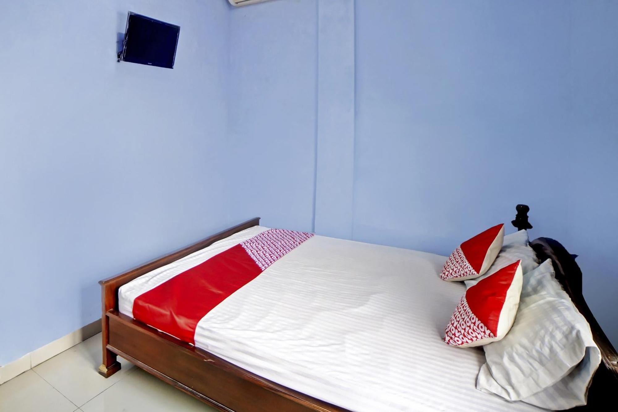 Oyo 90922 Gurusinga Guesthouse Medan Eksteriør bilde